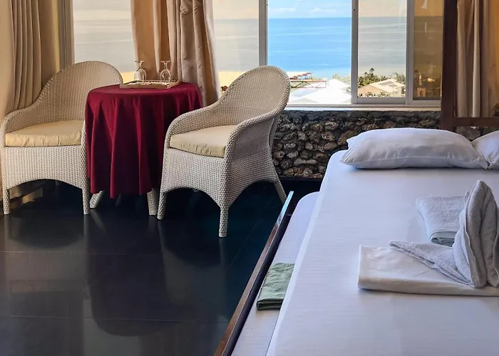 Seaview Mansion 4 -family Apartment *